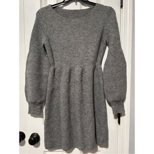 Women’s gray knit sweater long sleeve dress size small soft casual party travel